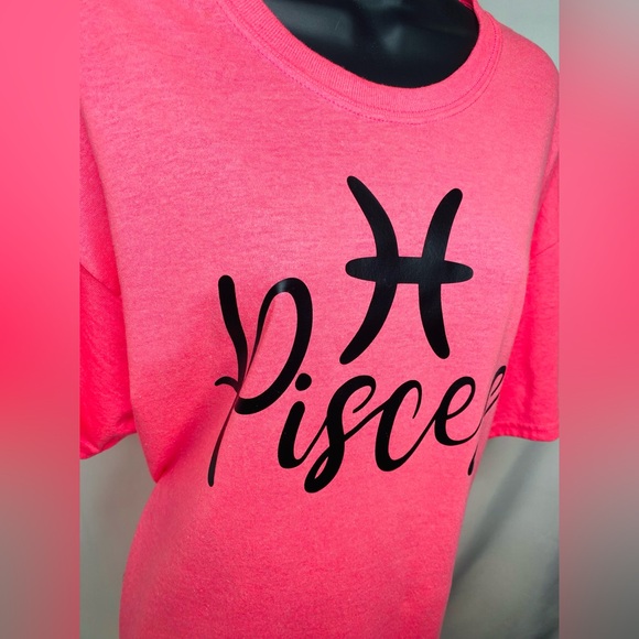 Dani Pisces Zodiac Tee - Picture 12 of 13